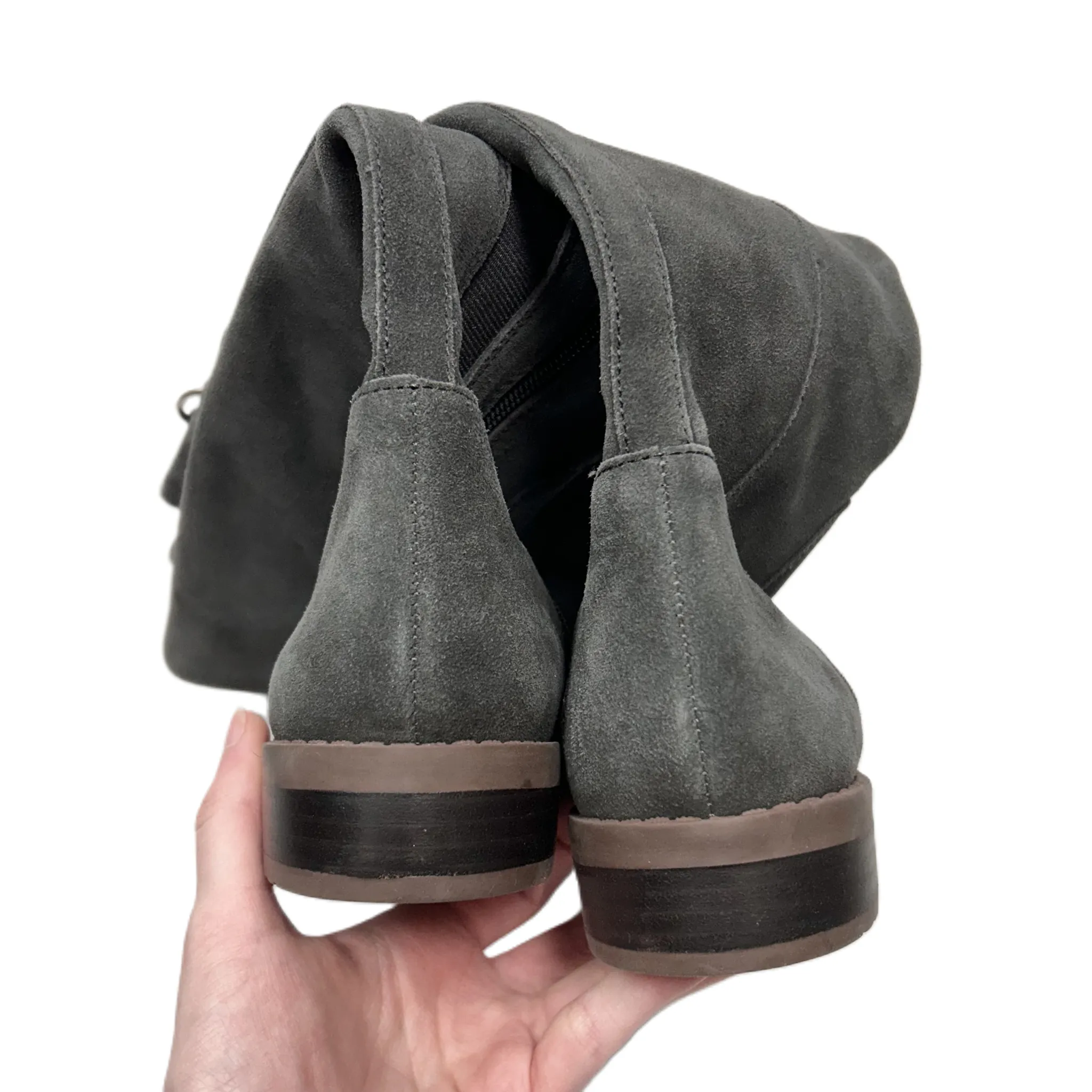 Boots Knee Flats By Market & Spruce In Grey, Size: 6.5
