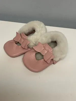 Freshly Picked Child Shoe Size 1 Pink Shoes