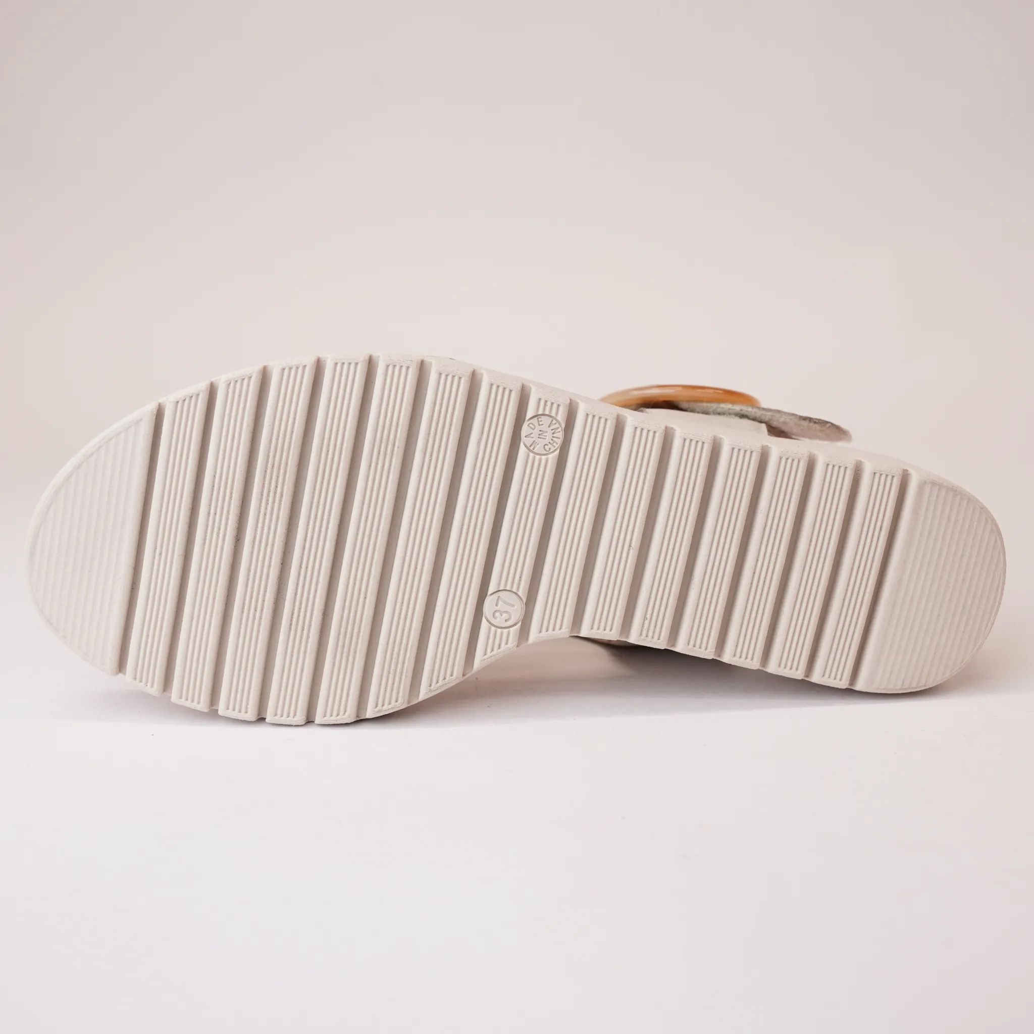 Manessay Pale Gold/ Almond Leather Sandals