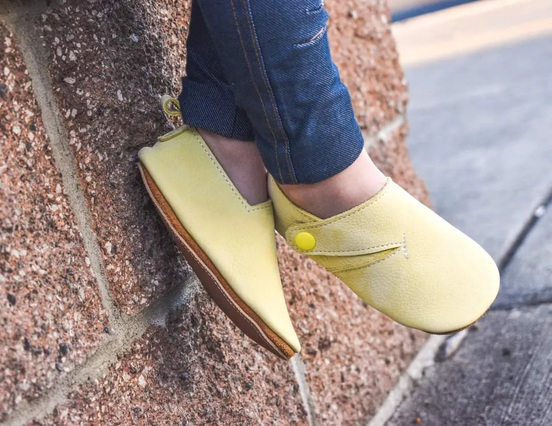 Side-Snap- Yellow Daffodil
