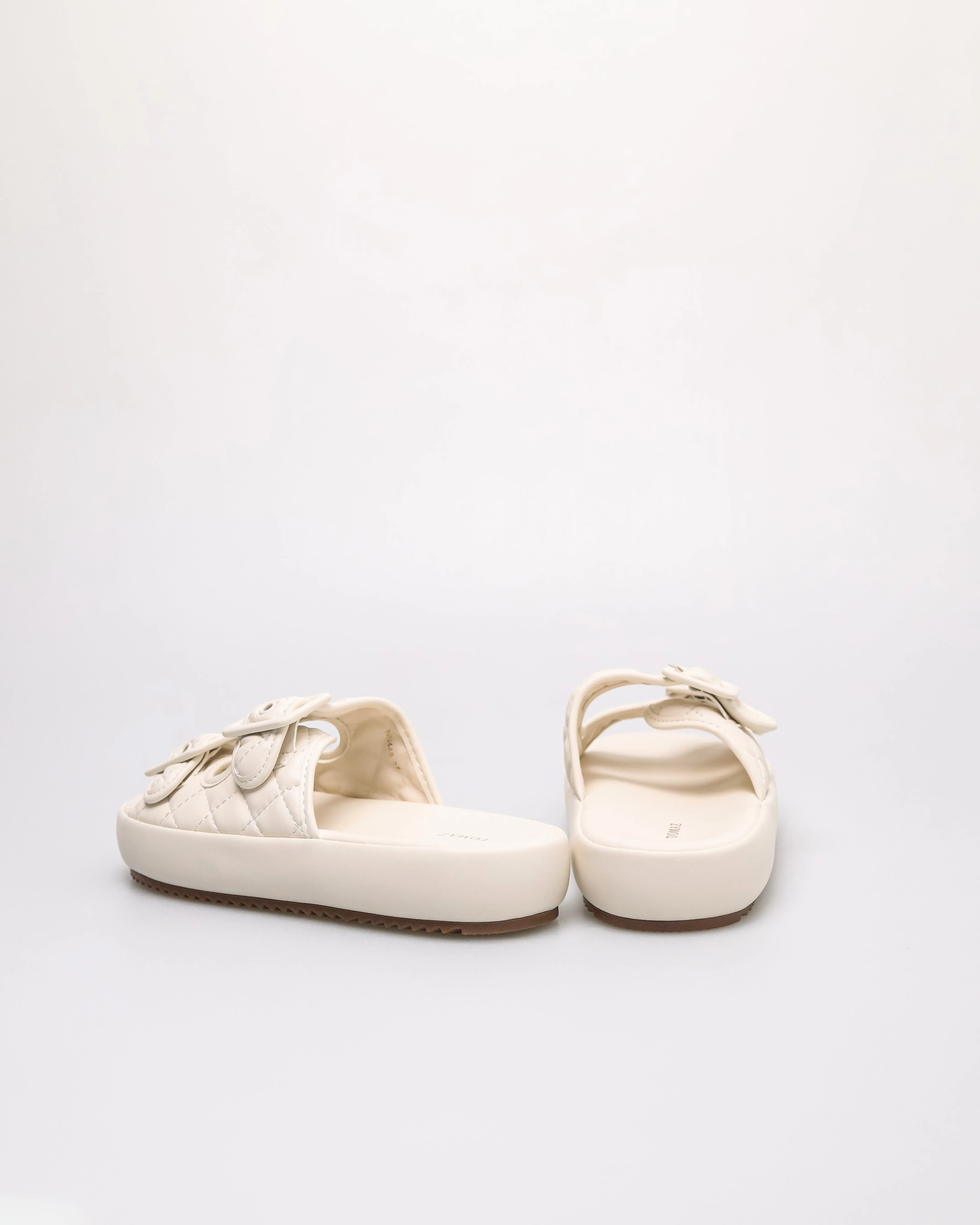 Tomaz NN448 Ladies Quilted Buckle Flats