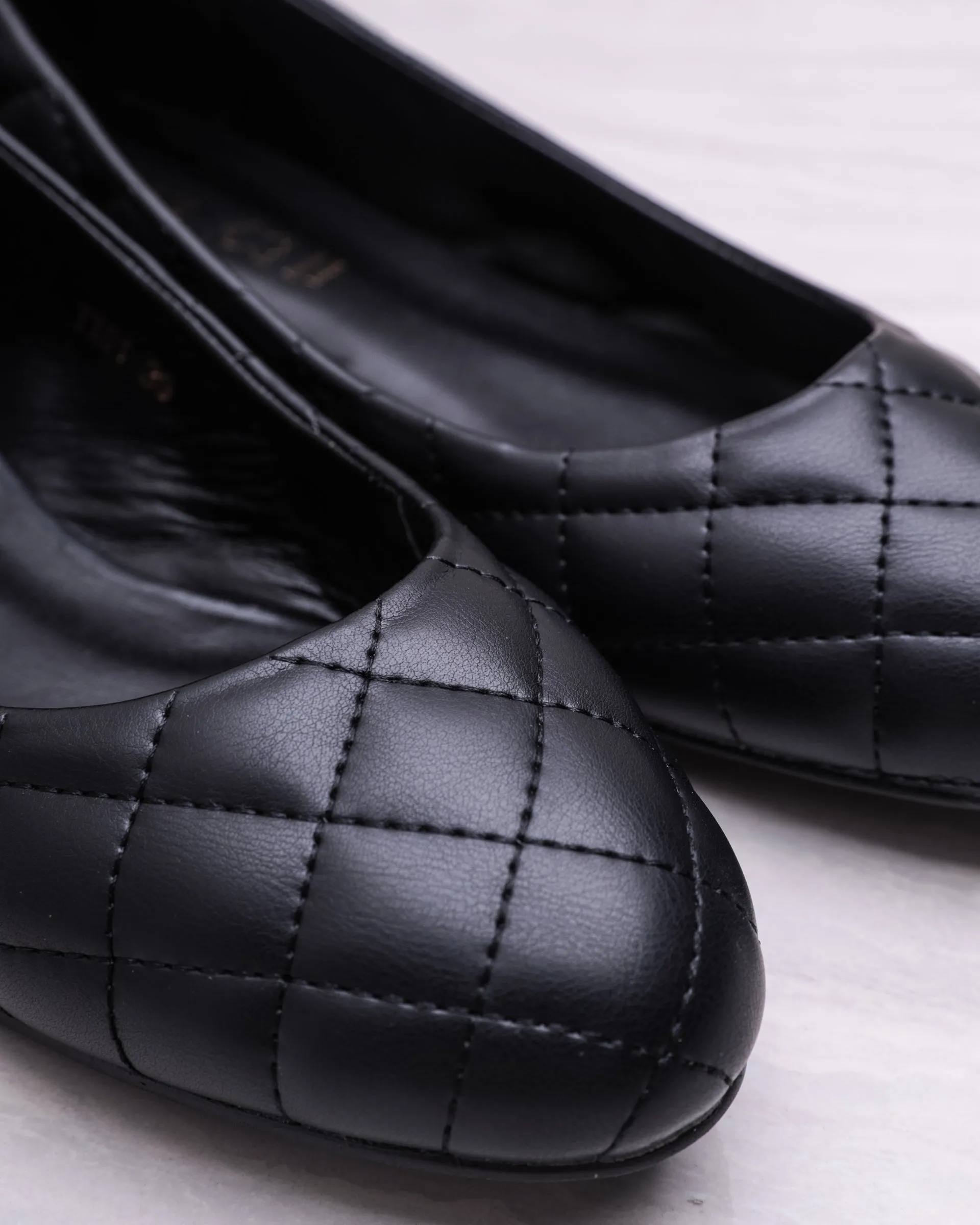Tomaz YX01 Ladies Quilted Heels